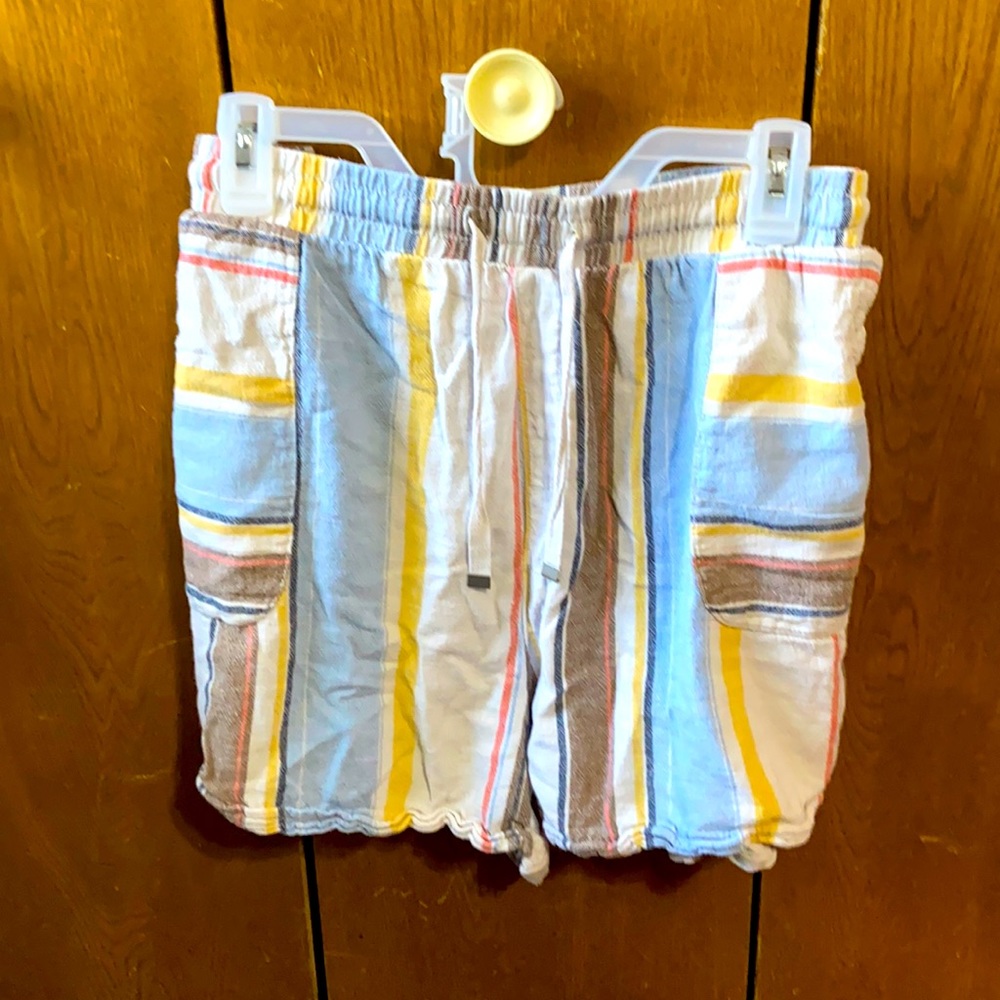 Time & Tru: 16/18 XL, high waisted shorts.